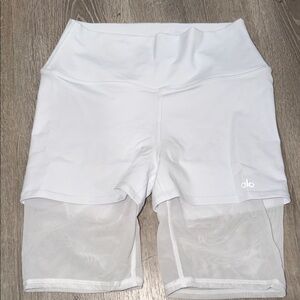 NEW ALO Yoga Women's White Bike Shorts